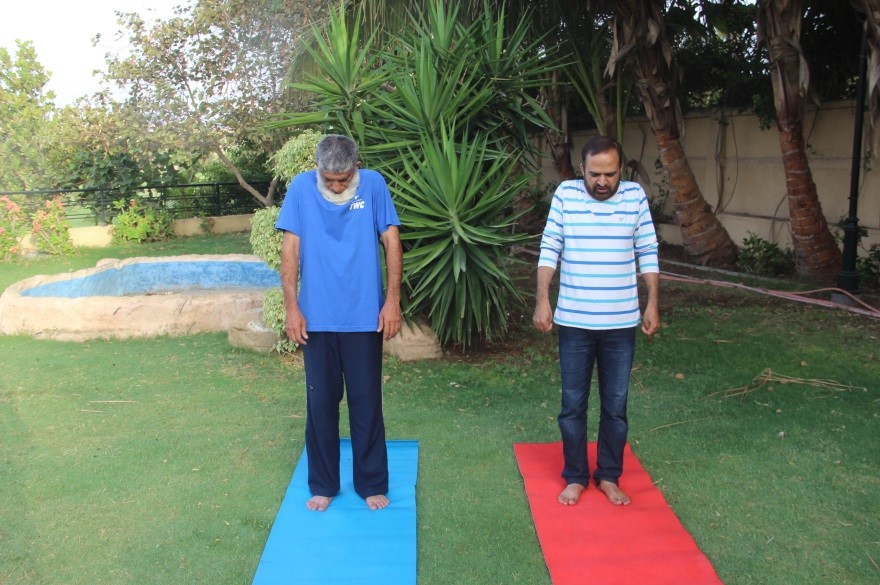 Lifting of Shoulder Blades